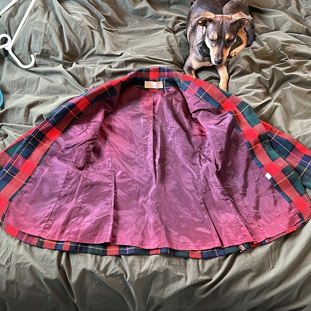 Festive Three Button Fitted Blazer - image 6